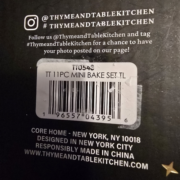 NWT THYME & TABLE 11 Piece Mini Baking Set, Black & Gold, Festive Collection - Picture 9 of 16